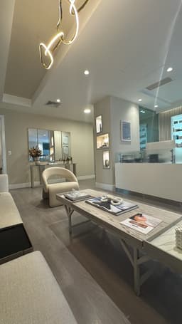 Centro de Transplante de Pelo y Dermatología