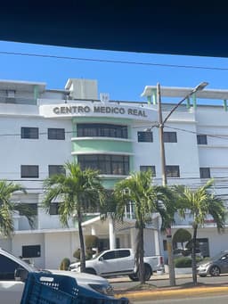 Centro Médico Real , Con.303